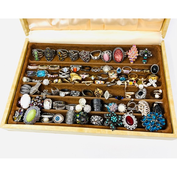 Source Unknown Jewelry - Vintage & Modern Gold & Silver Tone Assortment Fashion Statement Rings Lot of 85